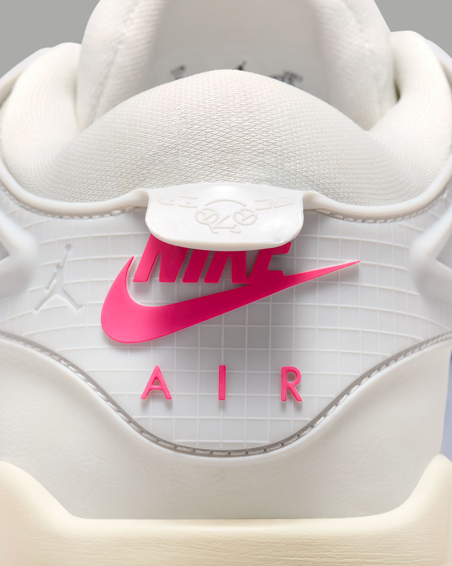 Image of Women's Sneakers NIKE WMNS AIR JORDAN 4 RM ESTR